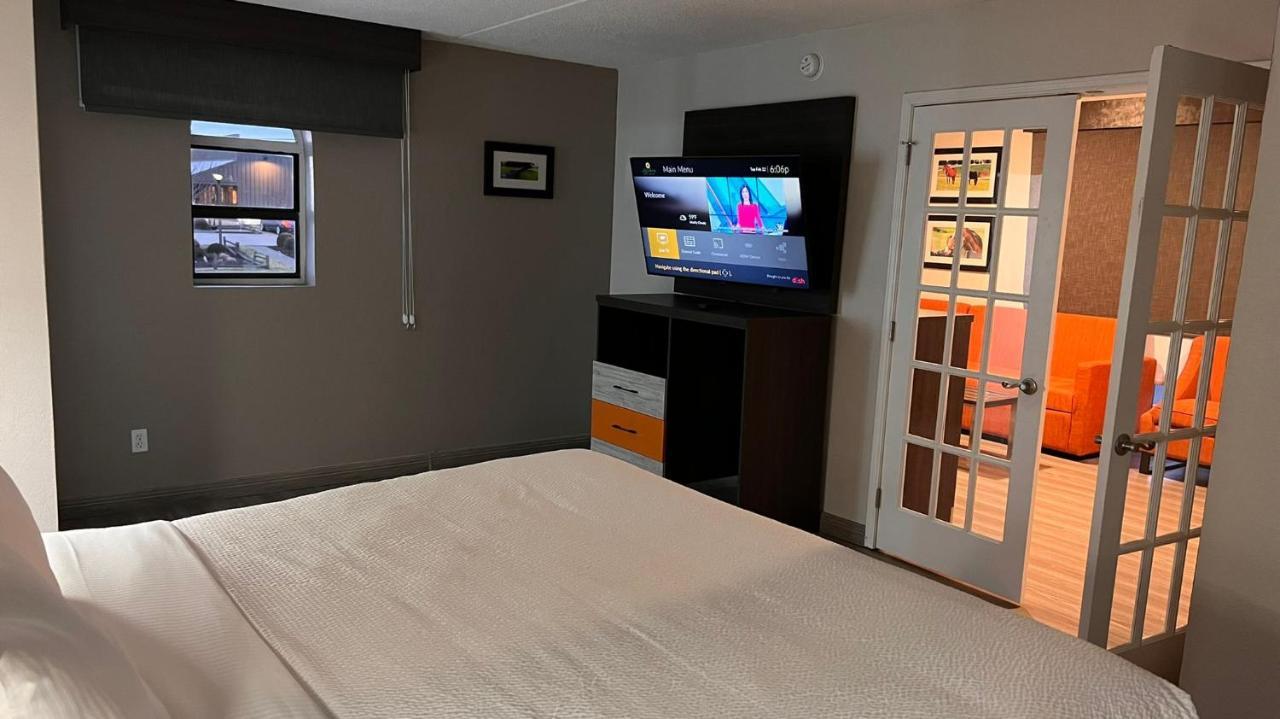 La Quinta Inn Lexington-Horse Park Екстериор снимка