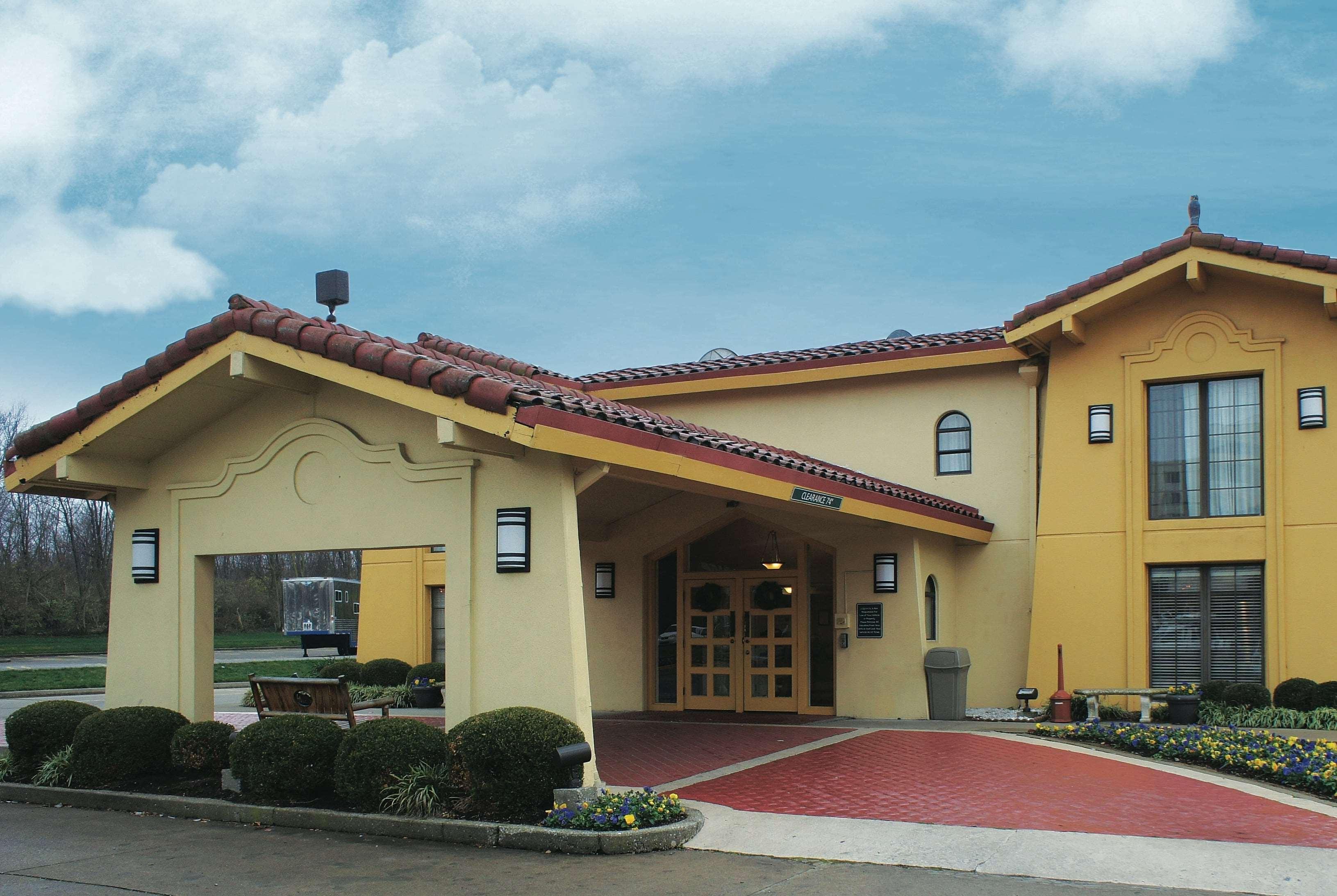 La Quinta Inn Lexington-Horse Park Екстериор снимка