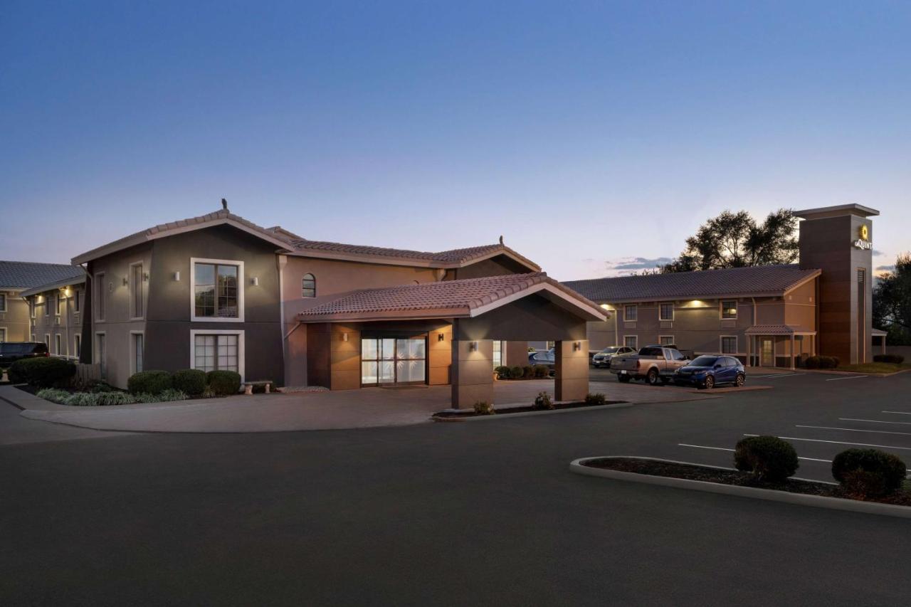La Quinta Inn Lexington-Horse Park Екстериор снимка